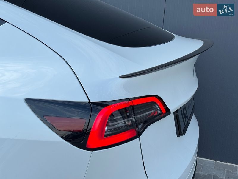 Позашляховик / Кросовер Tesla Model Y 2022 в Луцьку