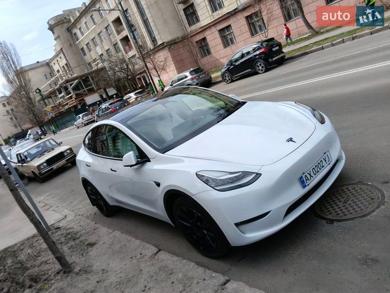 Внедорожник / Кроссовер Tesla Model Y 2021 в Харькове