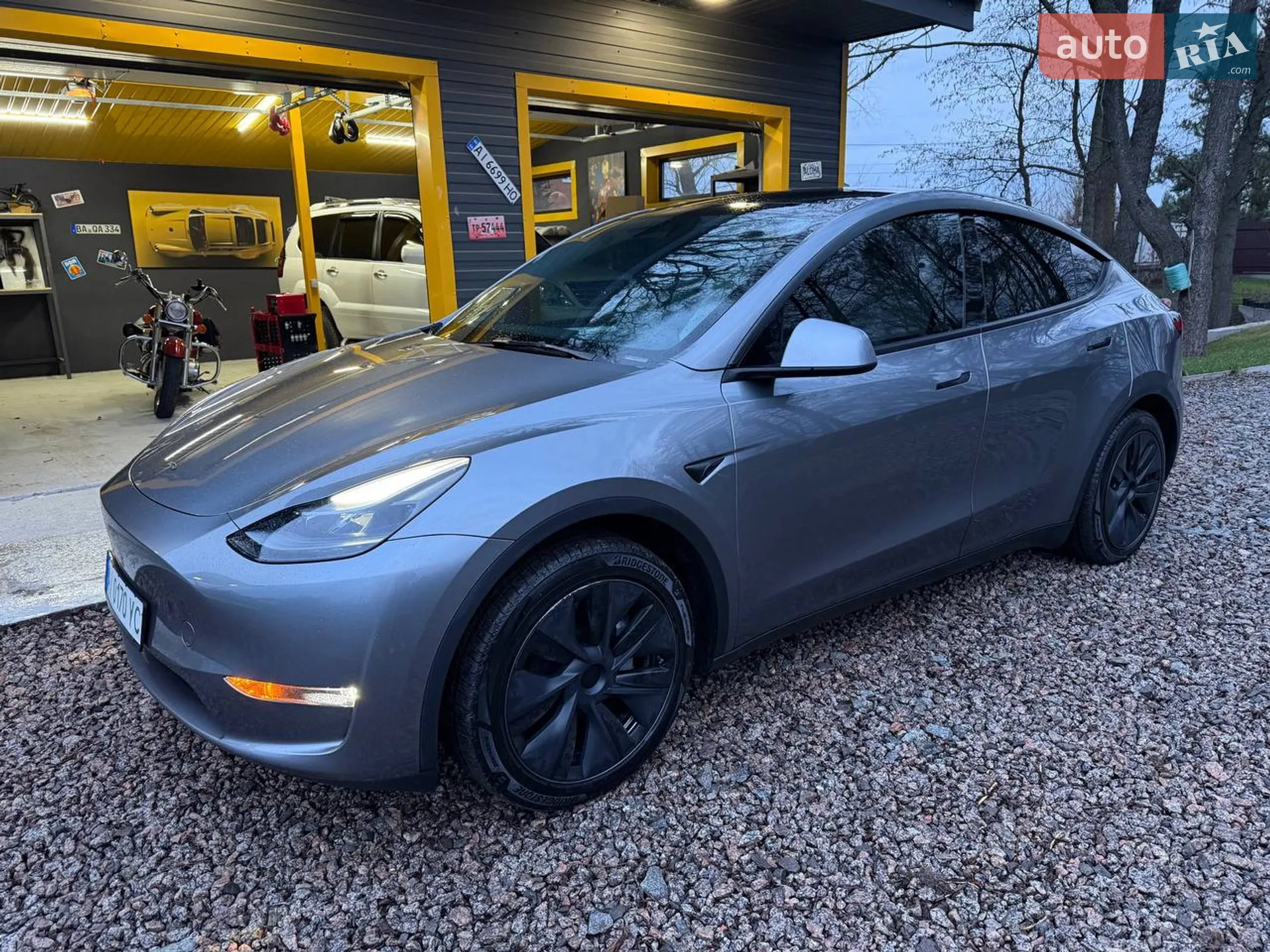 2024 Tesla Model Y - мініатюра 4