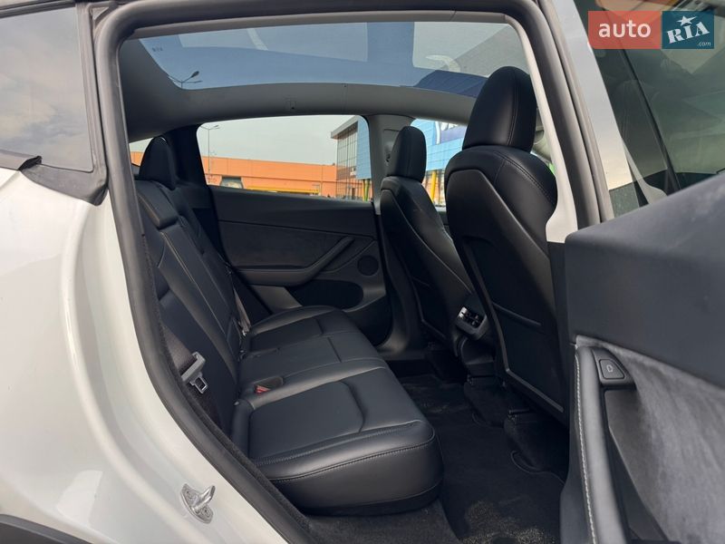 Внедорожник / Кроссовер Tesla Model Y 2024 в Киеве фото 23 Внедорожник / Кроссовер Tesla Model Y 2024 в Киеве