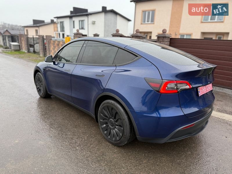 Внедорожник / Кроссовер Tesla Model Y 2021 в Ровно