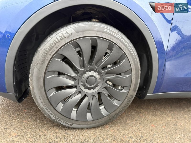 Внедорожник / Кроссовер Tesla Model Y 2021 в Ровно