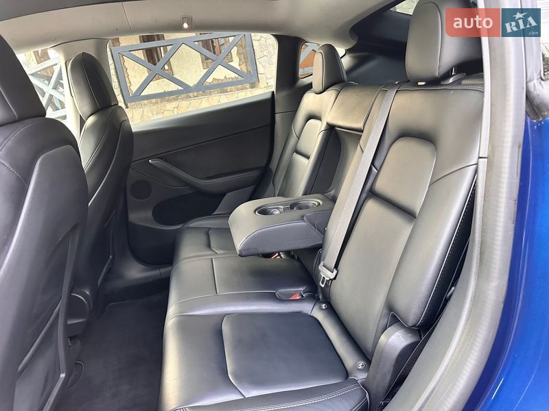 Внедорожник / Кроссовер Tesla Model Y 2022 в Киеве