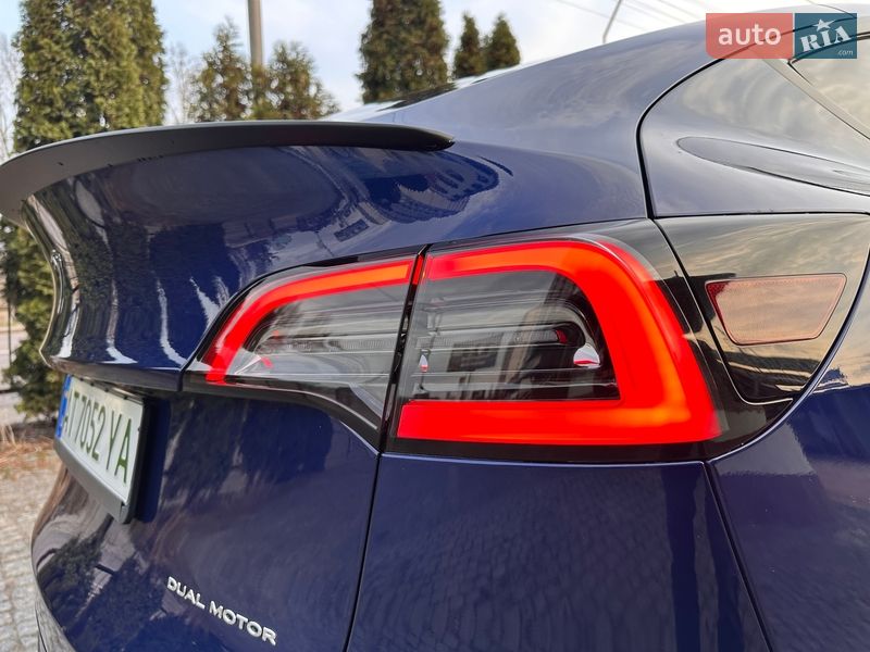 Внедорожник / Кроссовер Tesla Model Y 2022 в Киеве