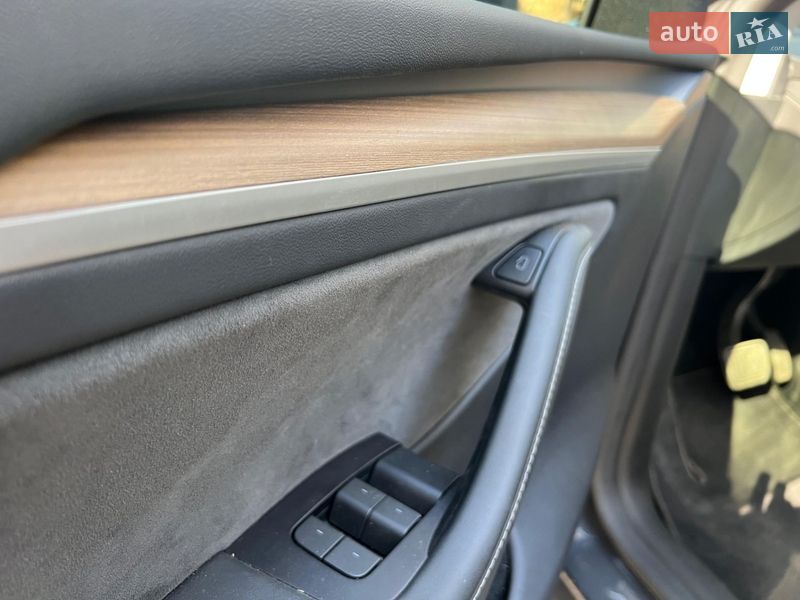 Внедорожник / Кроссовер Tesla Model Y 2023 в Каменском