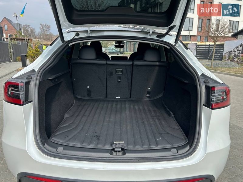 Позашляховик / Кросовер Tesla Model Y 2024 в Умані фото 8 Позашляховик / Кросовер Tesla Model Y 2024 в Умані