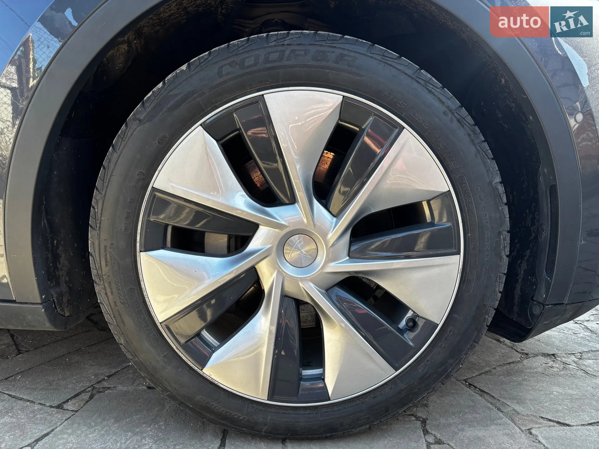 2021 Tesla Model Y - мініатюра 9