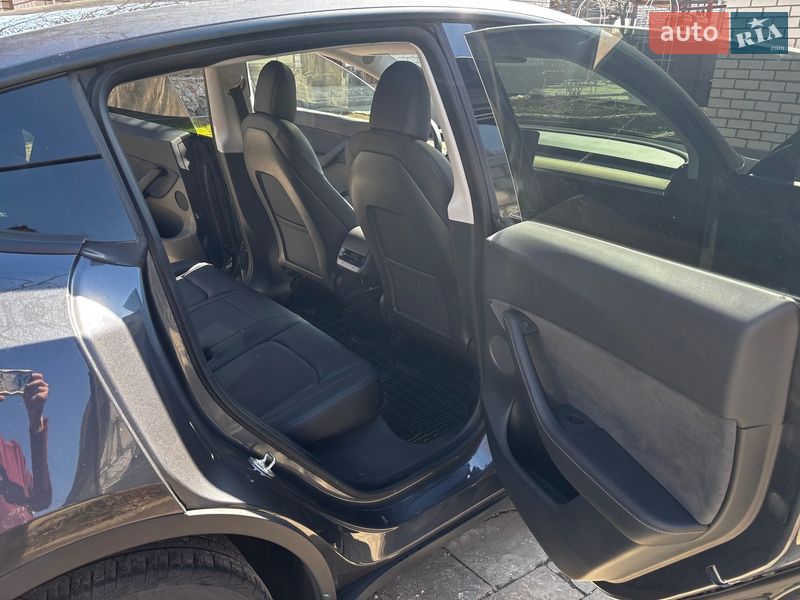 Внедорожник / Кроссовер Tesla Model Y 2021 в Харькове
