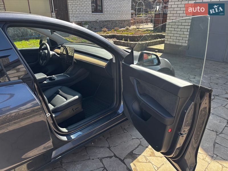 Внедорожник / Кроссовер Tesla Model Y 2021 в Харькове