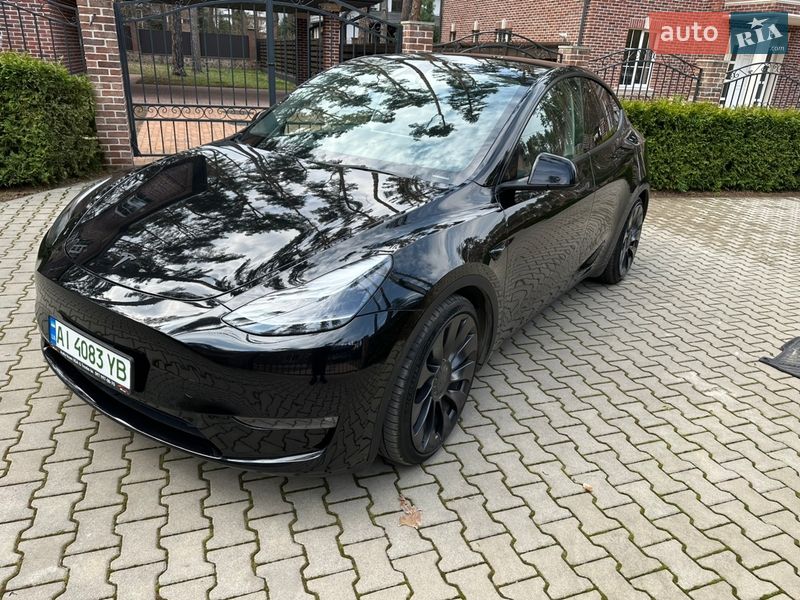 Позашляховик / Кросовер Tesla Model Y 2023 в Києві
