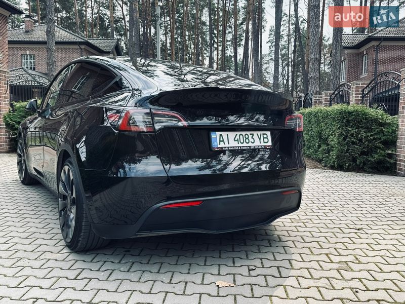Позашляховик / Кросовер Tesla Model Y 2023 в Києві