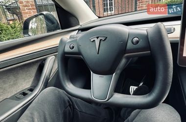 Позашляховик / Кросовер Tesla Model Y 2023 в Києві