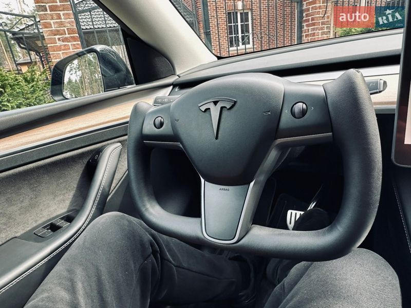 Позашляховик / Кросовер Tesla Model Y 2023 в Києві