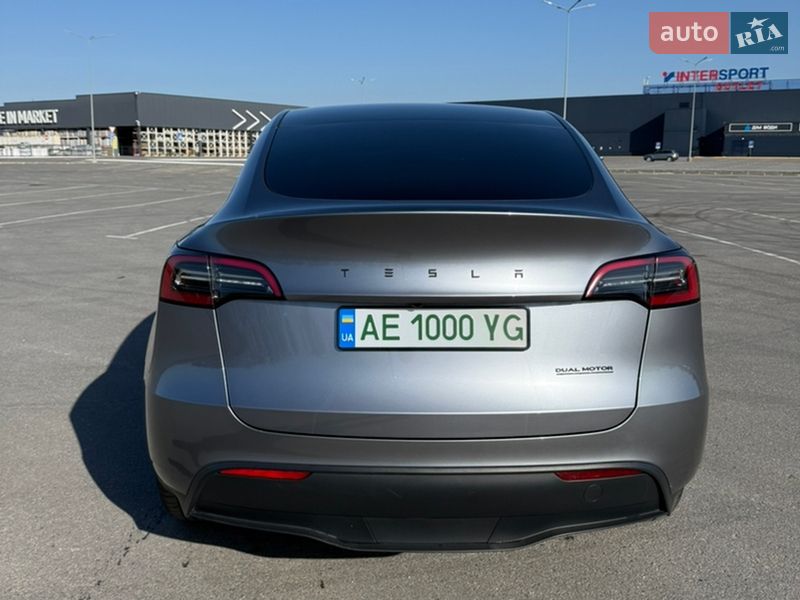 Позашляховик / Кросовер Tesla Model Y 2024 в Дніпрі