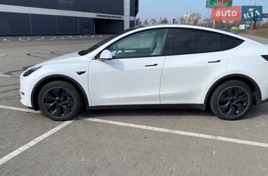 Внедорожник / Кроссовер Tesla Model Y 2023 в Киеве