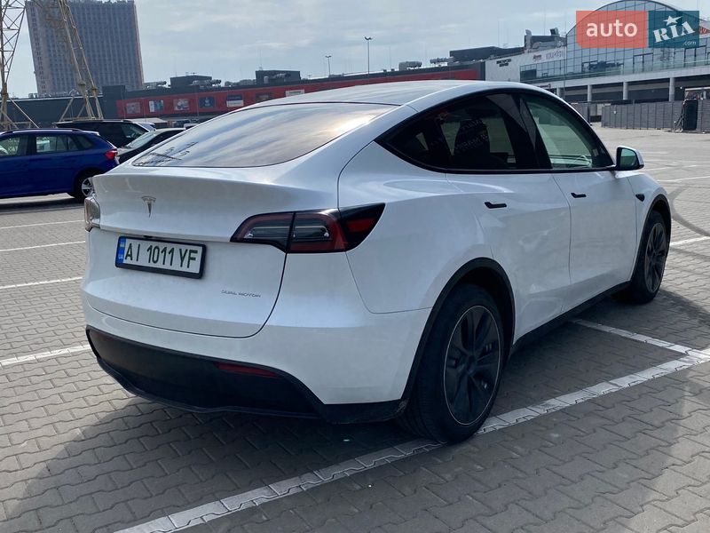 Позашляховик / Кросовер Tesla Model Y 2023 в Києві