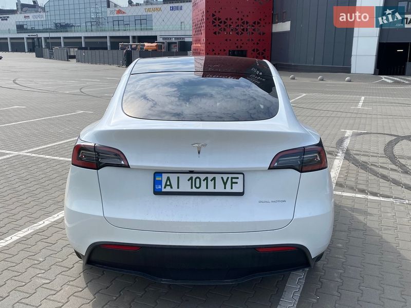 Позашляховик / Кросовер Tesla Model Y 2023 в Києві