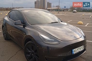 Внедорожник / Кроссовер Tesla Model Y 2025 в Киеве