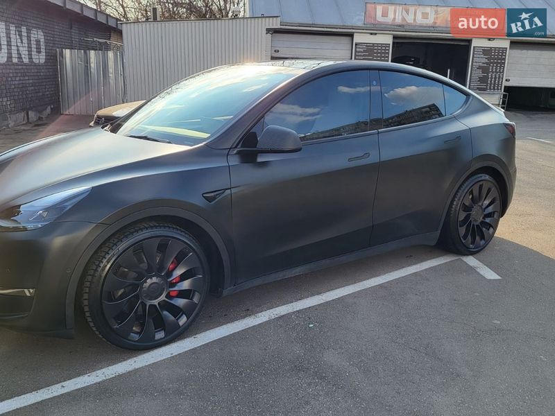 Позашляховик / Кросовер Tesla Model Y 2022 в Києві