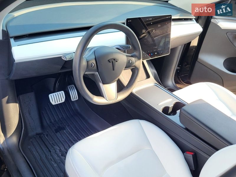 Позашляховик / Кросовер Tesla Model Y 2022 в Києві