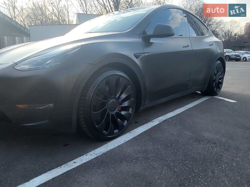 Позашляховик / Кросовер Tesla Model Y 2022 в Києві