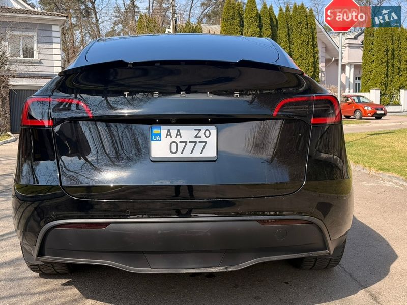 Внедорожник / Кроссовер Tesla Model Y 2020 в Киеве