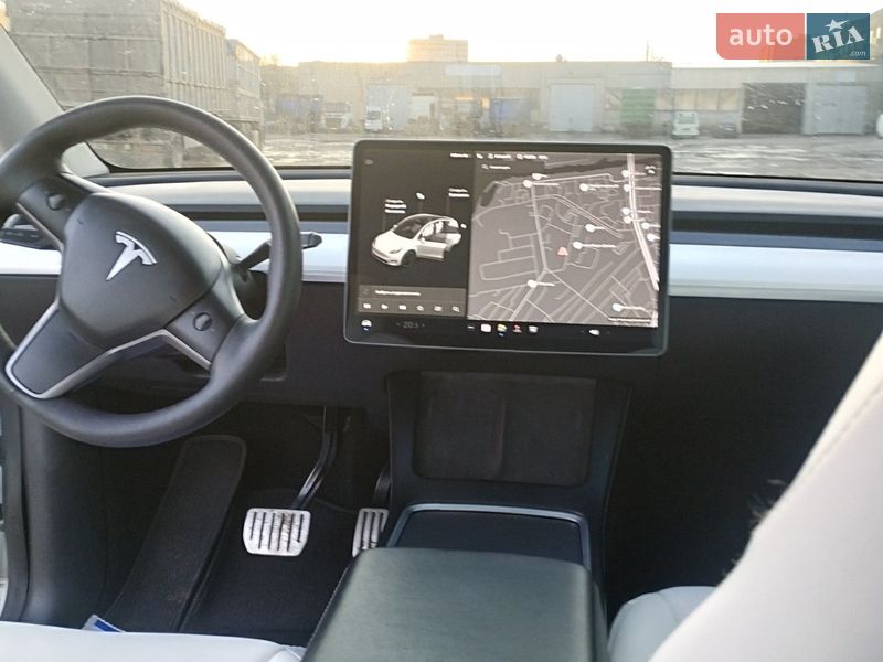 Позашляховик / Кросовер Tesla Model Y 2021 в Дніпрі
