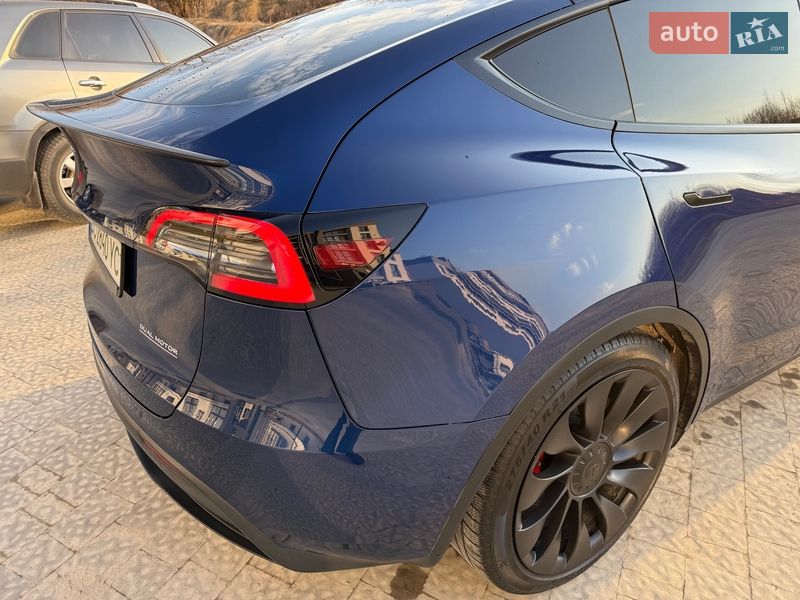 Позашляховик / Кросовер Tesla Model Y 2021 в Львові