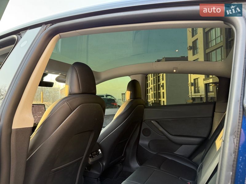 Позашляховик / Кросовер Tesla Model Y 2021 в Львові