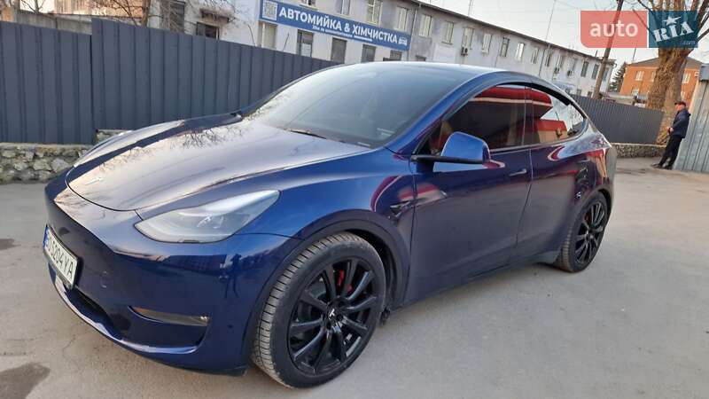 Tesla Model Y 2023
