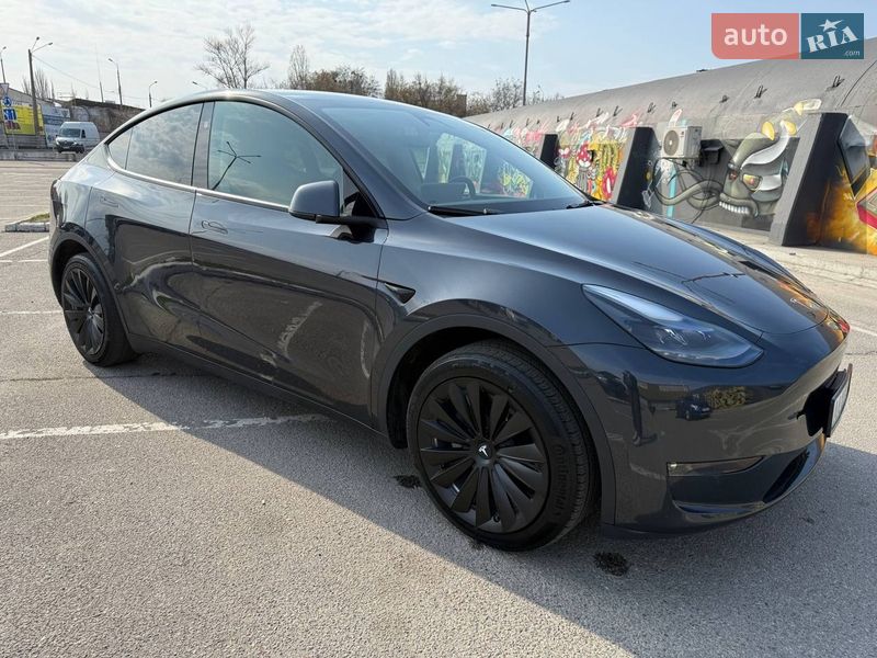 Позашляховик / Кросовер Tesla Model Y 2024 в Києві фото 8 Позашляховик / Кросовер Tesla Model Y 2024 в Києві
