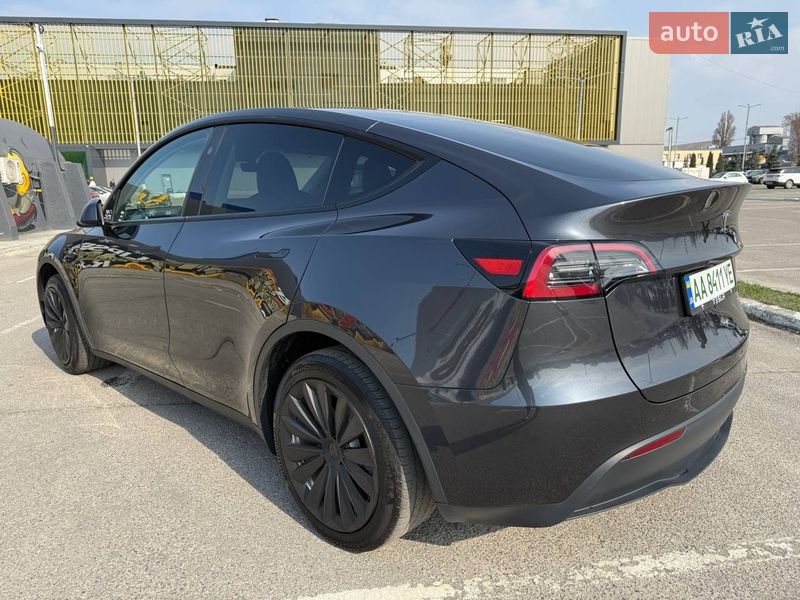 Позашляховик / Кросовер Tesla Model Y 2024 в Києві фото 4 Позашляховик / Кросовер Tesla Model Y 2024 в Києві