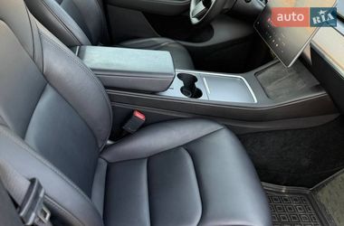 Позашляховик / Кросовер Tesla Model Y 2024 в Києві фото 15 Позашляховик / Кросовер Tesla Model Y 2024 в Києві