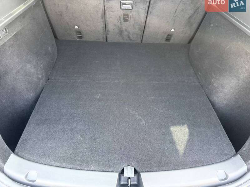 Позашляховик / Кросовер Tesla Model Y 2024 в Києві фото 24 Позашляховик / Кросовер Tesla Model Y 2024 в Києві