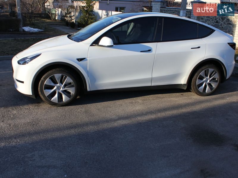 Внедорожник / Кроссовер Tesla Model Y 2024 в Днепре фото 21 Внедорожник / Кроссовер Tesla Model Y 2024 в Днепре