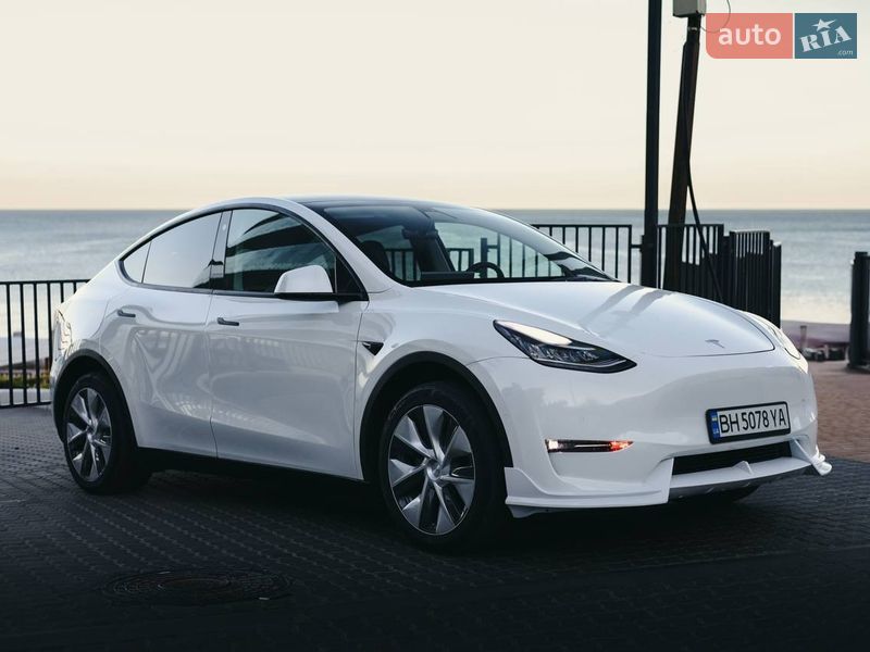 Внедорожник / Кроссовер Tesla Model Y 2022 в Черноморске