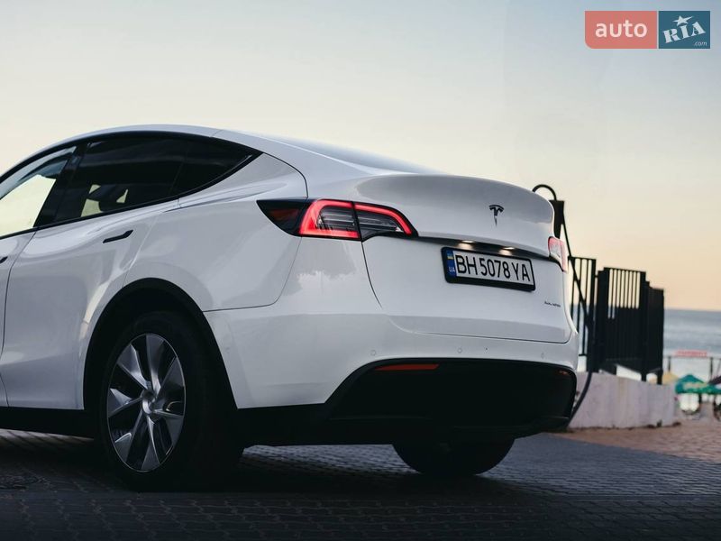 Внедорожник / Кроссовер Tesla Model Y 2022 в Черноморске
