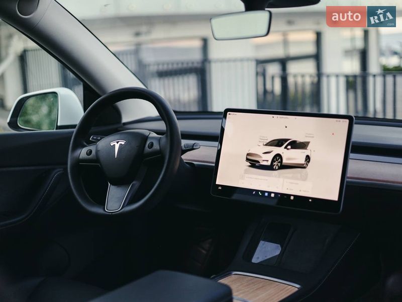 Внедорожник / Кроссовер Tesla Model Y 2022 в Черноморске