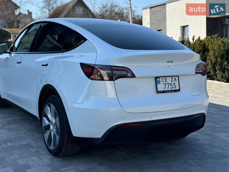 Позашляховик / Кросовер Tesla Model Y 2021 в Чернівцях фото 7 Позашляховик / Кросовер Tesla Model Y 2021 в Чернівцях