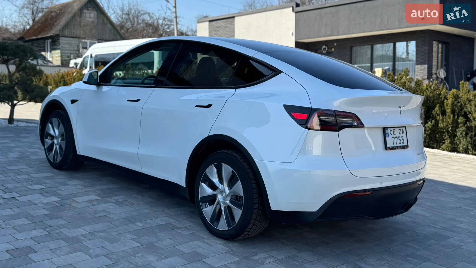 2021 Tesla Model Y - мініатюра 8
