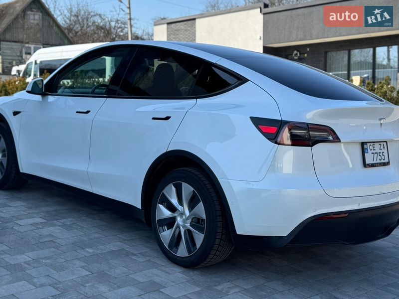 Позашляховик / Кросовер Tesla Model Y 2021 в Чернівцях фото 8 Позашляховик / Кросовер Tesla Model Y 2021 в Чернівцях