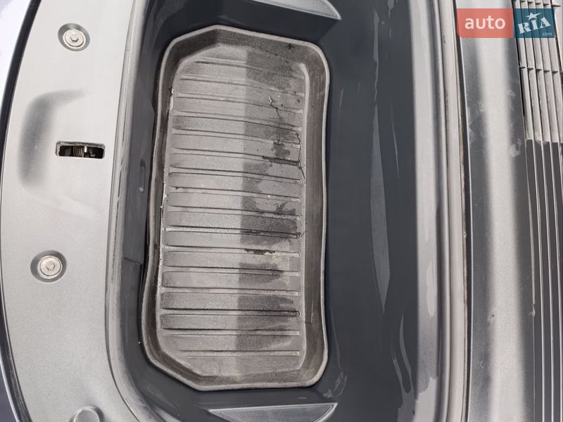 Позашляховик / Кросовер Tesla Model Y 2020 в Харкові