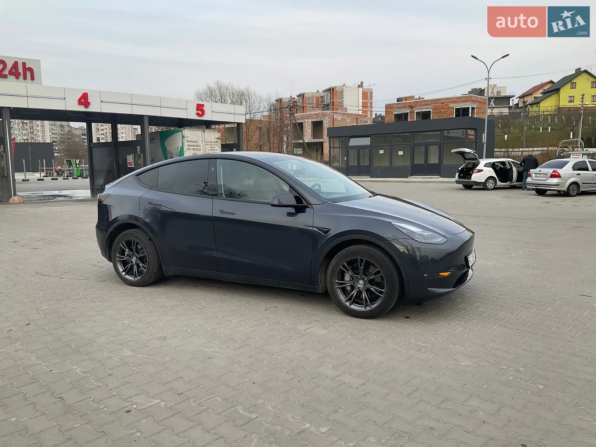 2024 Tesla Model Y - мініатюра 2