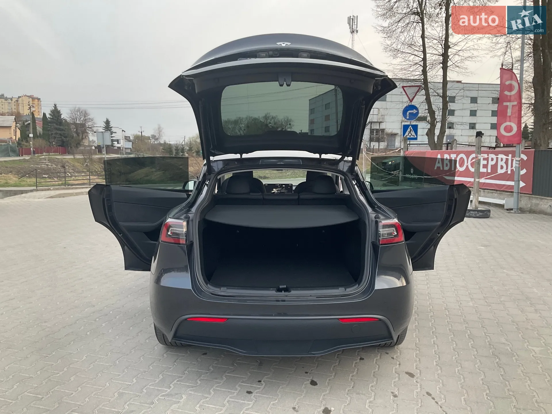 2024 Tesla Model Y - мініатюра 6