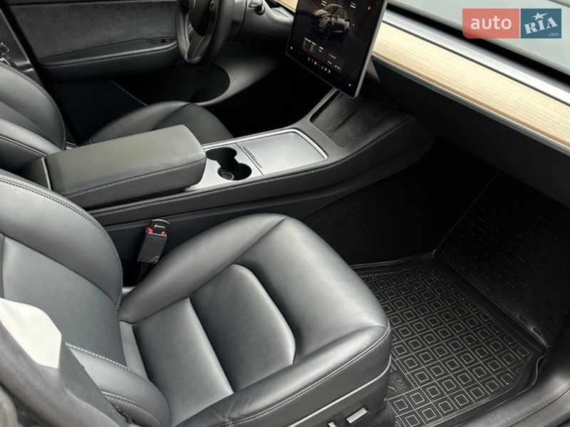 Позашляховик / Кросовер Tesla Model Y 2023 в Кременчуці фото 31 Позашляховик / Кросовер Tesla Model Y 2023 в Кременчуці