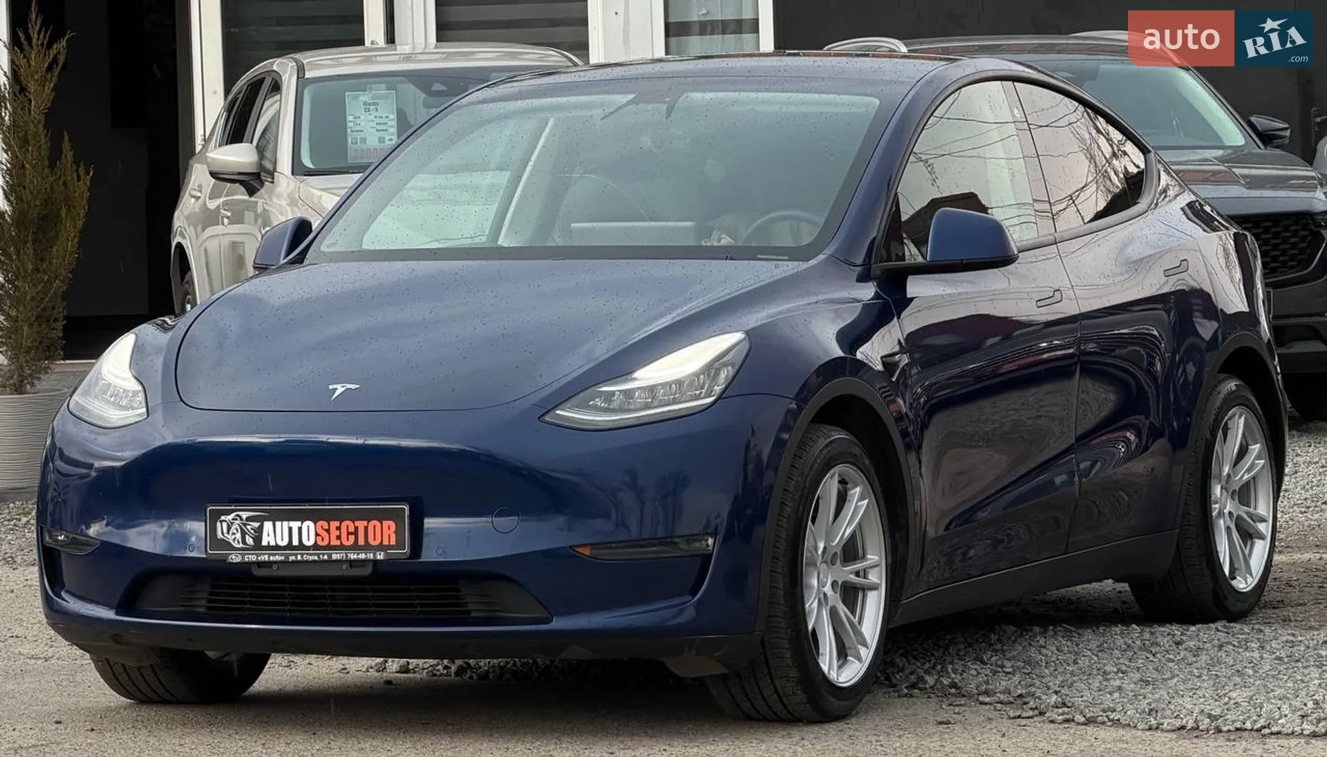 2020 Tesla Model Y - мініатюра 3