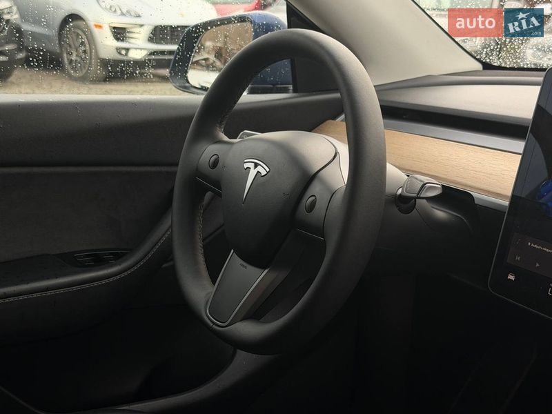 Позашляховик / Кросовер Tesla Model Y 2020 в Харкові