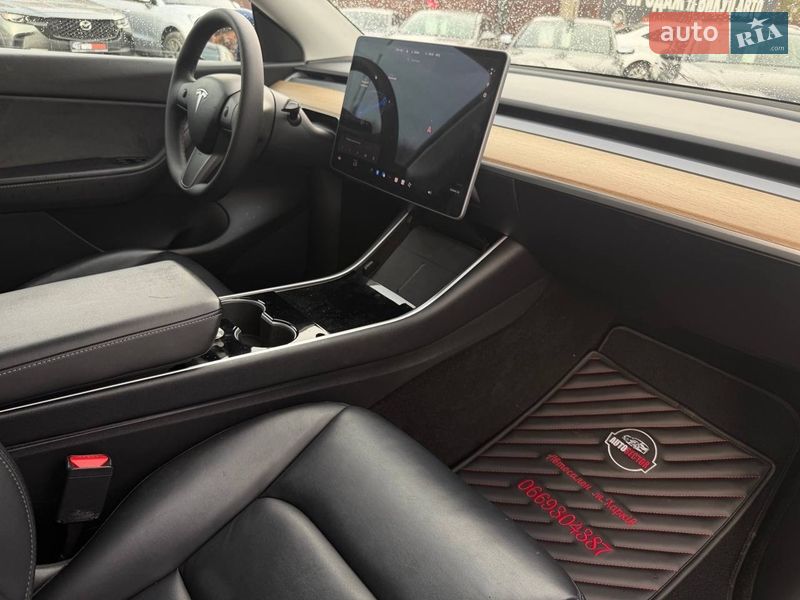 Позашляховик / Кросовер Tesla Model Y 2020 в Харкові