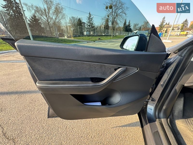 Позашляховик / Кросовер Tesla Model Y 2020 в Житомирі фото 27 Позашляховик / Кросовер Tesla Model Y 2020 в Житомирі