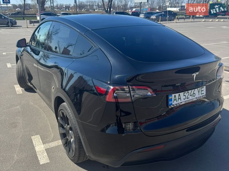 Внедорожник / Кроссовер Tesla Model Y 2022 в Киеве
